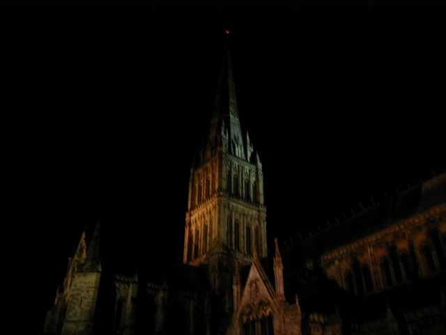 28sept salisbury cathedral by night.JPG, 34799 bytes, 9/28/2001