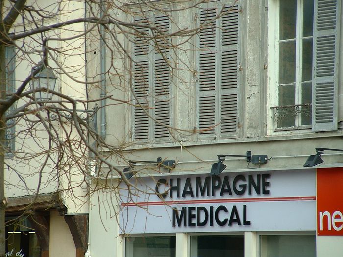 champagnemedical.jpg, 3/14/2004, 106 kB