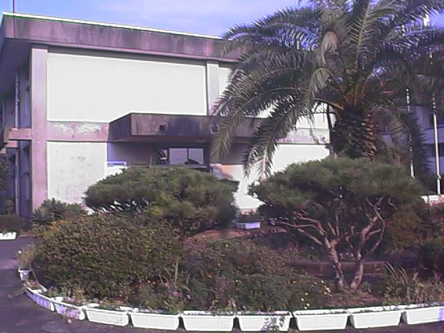 Taku Technical High School.jpg, 70802 bytes, 10/1/1999