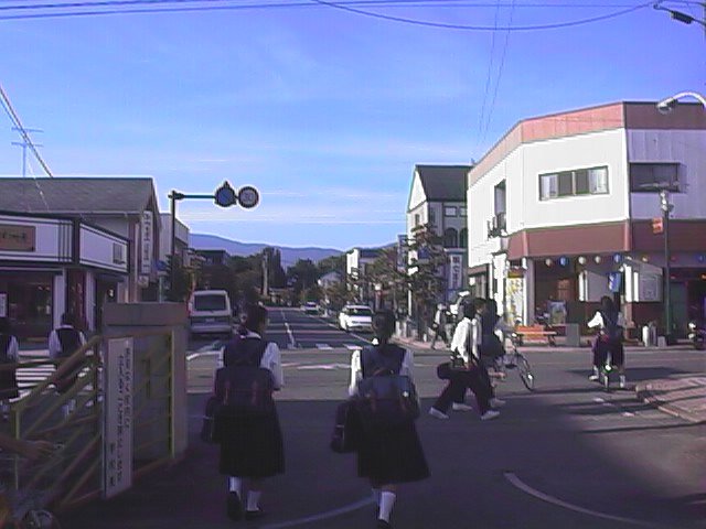 a busy day in ushizu.jpg, 54846 bytes, 10/14/1999