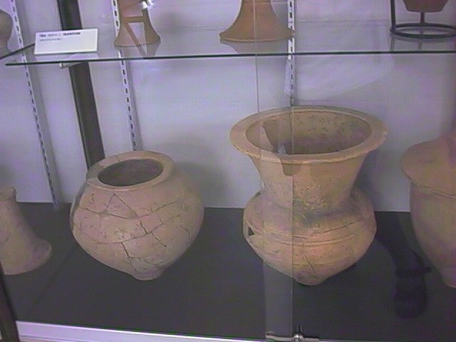 yayoi pottery 1.jpg, 46932 bytes, 9/25/1999