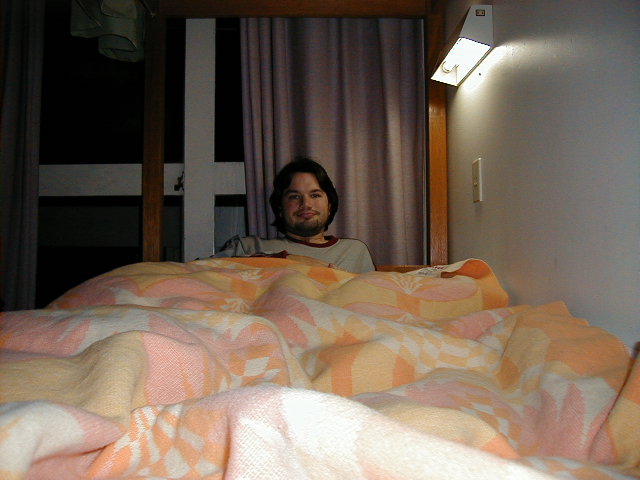 hiro - me in bed.JPG, 1/3/2005, 59 kB