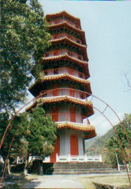 tg - pagoda with arch.jpg, 1/3/2005, 32 kB