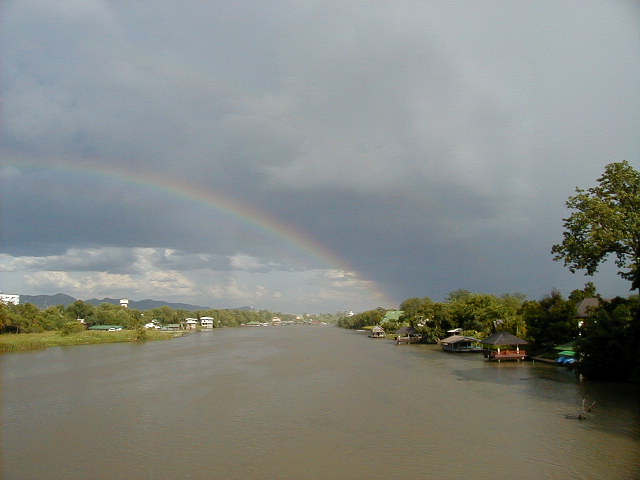 kw - river and rainbow.jpg, 59207 bytes, 4/30/2000