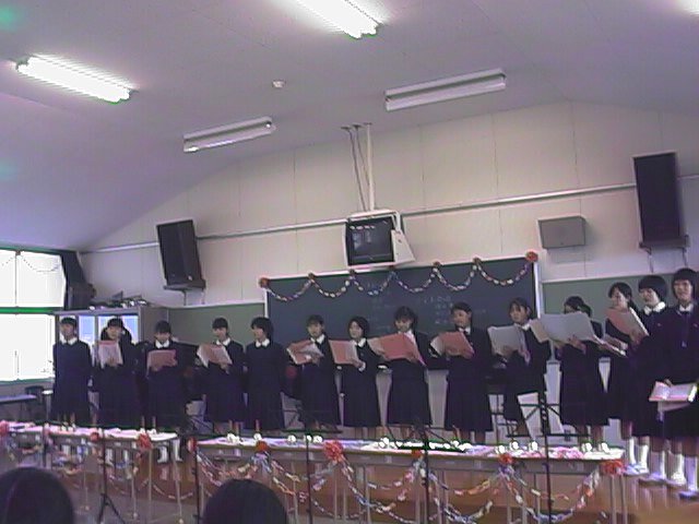ushizu choir.jpg, 55334 bytes, 10/5/1999