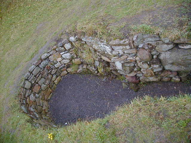 oct 14 second hill tombs storage.JPG, 62830 bytes, 10/14/2001