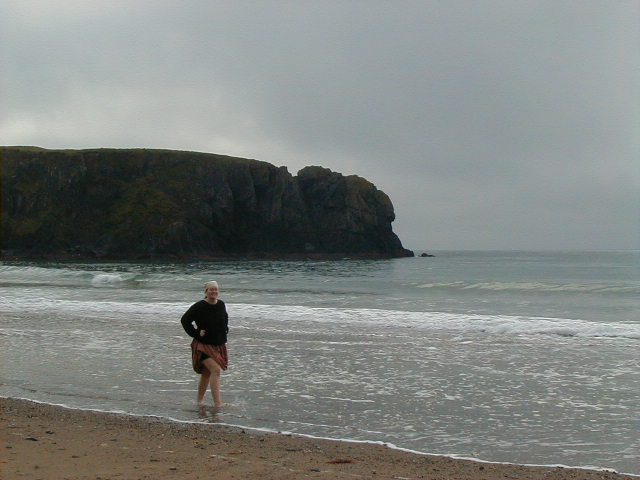 oct13 carnivan bay 5.JPG, 58390 bytes, 10/13/2001