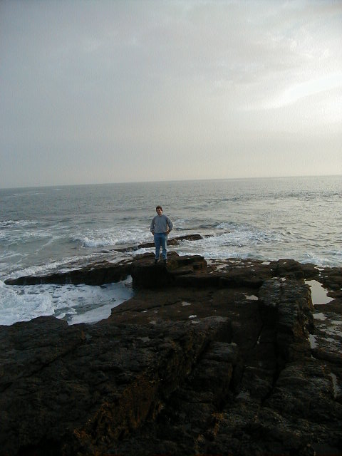 oct13 lighthouse me 2.JPG, 59847 bytes, 10/13/2001