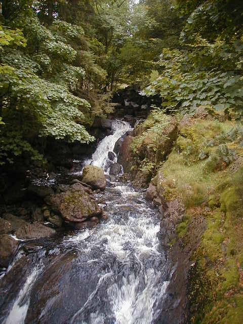 14sept waterfall2.JPG, 63348 bytes, 9/14/2001