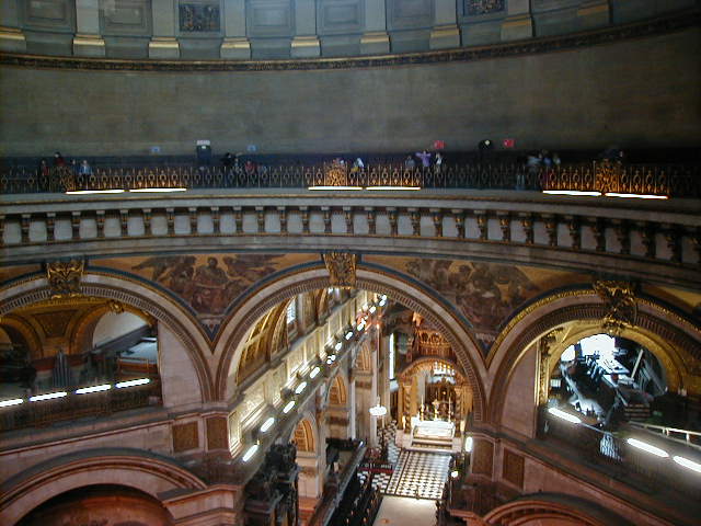 19sept stpauls lookdown.JPG, 61914 bytes, 9/19/2001