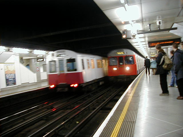 24sept underground.JPG, 56388 bytes, 9/24/2001