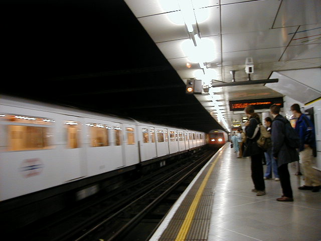 24sept underground2.JPG, 56001 bytes, 9/24/2001