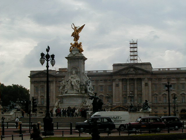 26sept buckingham.JPG, 58800 bytes, 9/26/2001