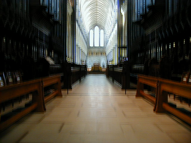 28sept salisbury cathedral 11.JPG, 60407 bytes, 9/28/2001
