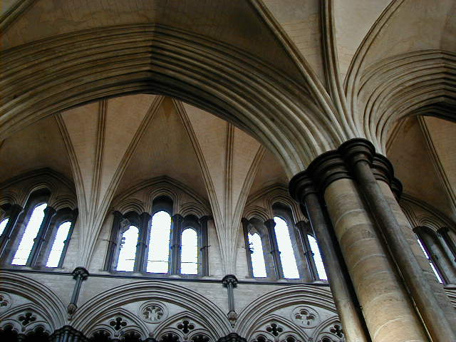 28sept salisbury cathedral 6.JPG, 62392 bytes, 9/28/2001