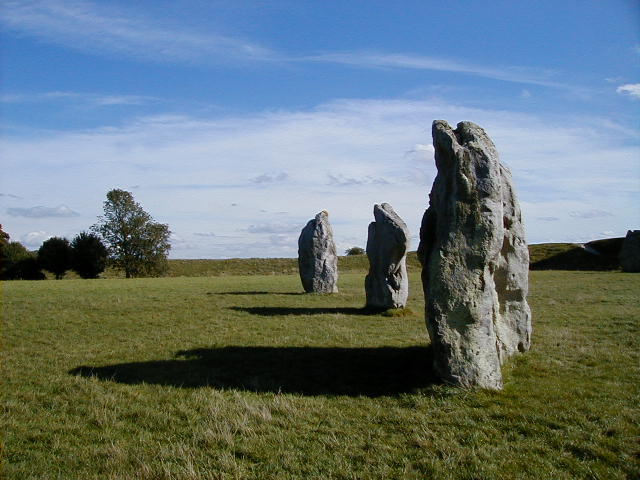 29sept avebury standing stones 2.JPG, 61688 bytes, 9/29/2001