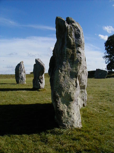 29sept avebury standing stones 3.JPG, 62833 bytes, 9/29/2001