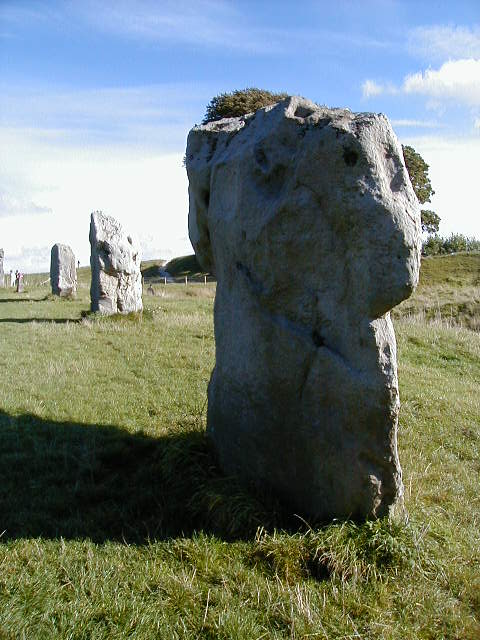 29sept avebury standing stones 9.JPG, 62930 bytes, 9/29/2001