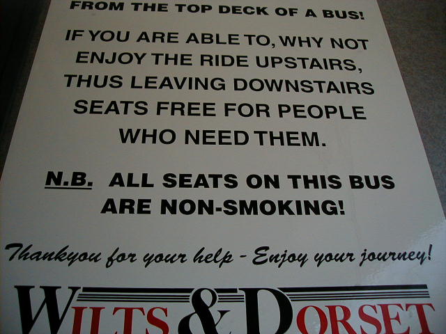 29sept stonehenge bus.JPG, 58174 bytes, 9/29/2001