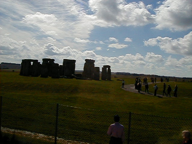 29sept stonehenge in motion 9.JPG, 62326 bytes, 9/29/2001