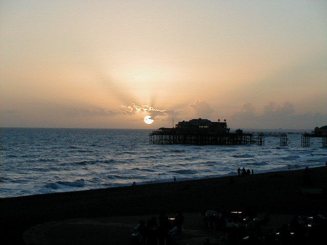 6oct brighton beach 3.JPG, 54887 bytes, 10/6/2001