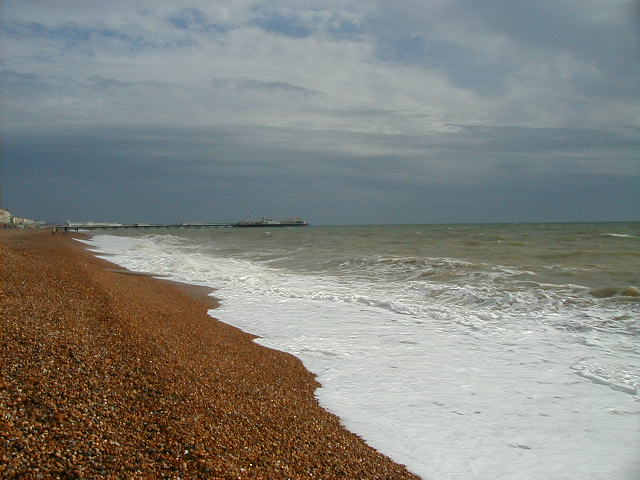 6oct brighton beach 5.JPG, 59156 bytes, 10/6/2001
