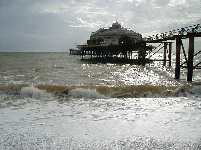 6oct brighton beach 6.JPG, 61671 bytes, 10/6/2001