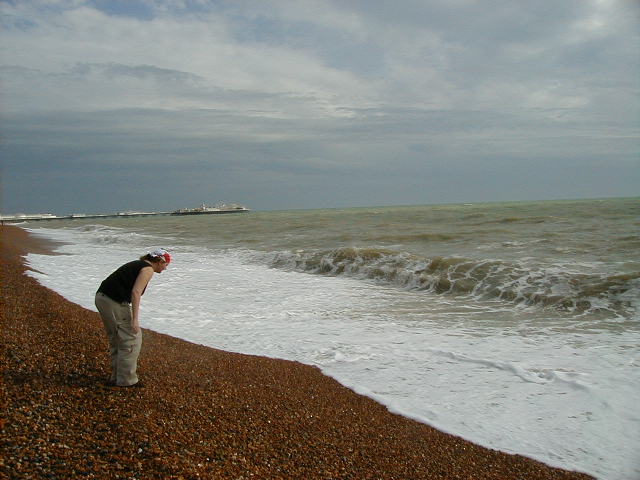 6oct brighton beach misty.JPG, 57969 bytes, 10/6/2001