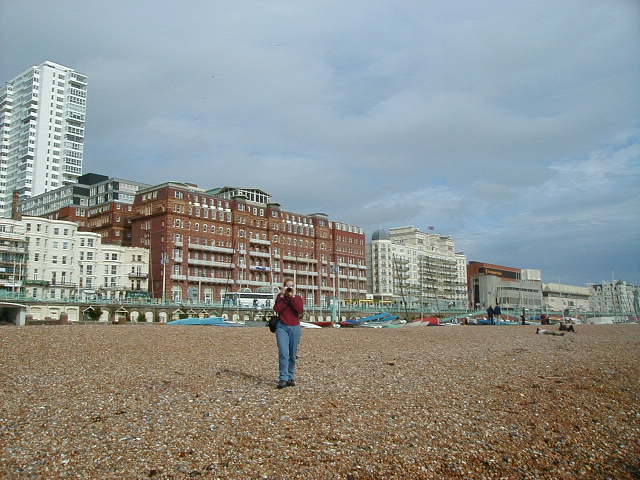 6oct brighton beach tamara.JPG, 62101 bytes, 10/6/2001