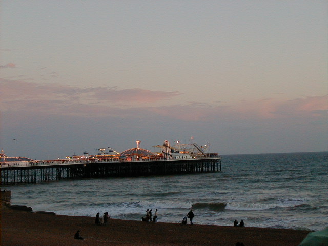6oct brighton beach.JPG, 59766 bytes, 10/6/2001