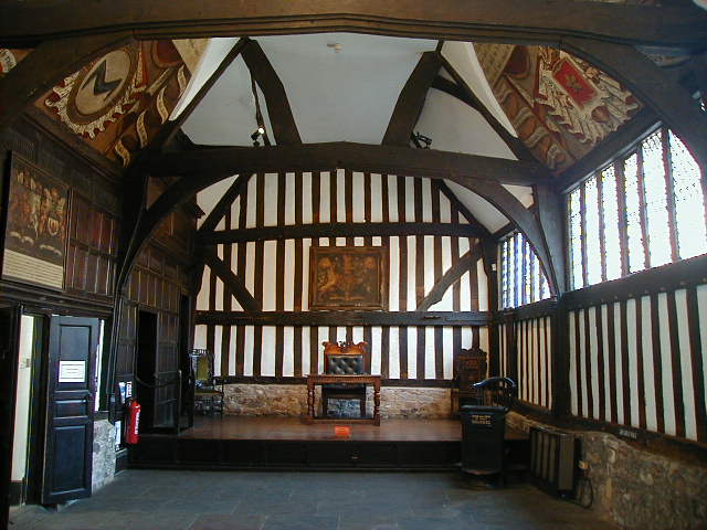 begin - oldest building in leicester.jpg, 61040 bytes, 1/1/1998