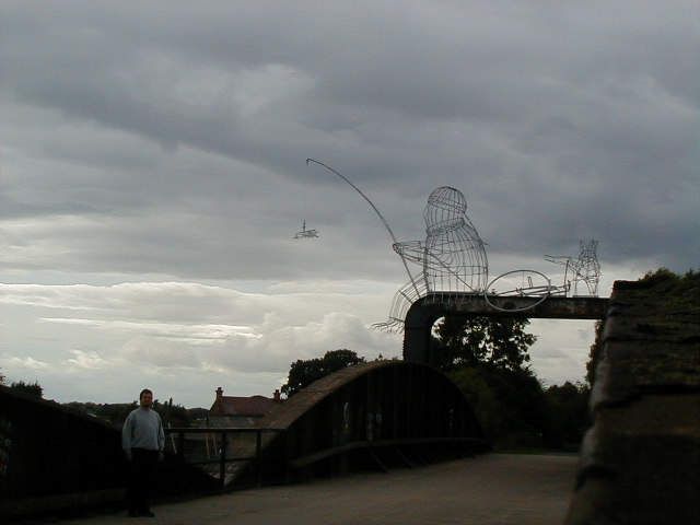 bike sculpture.JPG, 53155 bytes, 9/3/2001