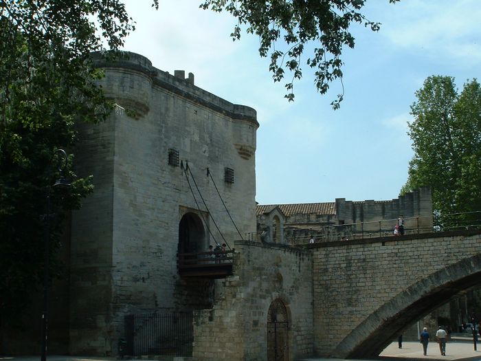 citywallsbridge.jpg, 6/1/2004, 85 kB