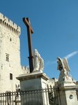 palacestatue2.jpg