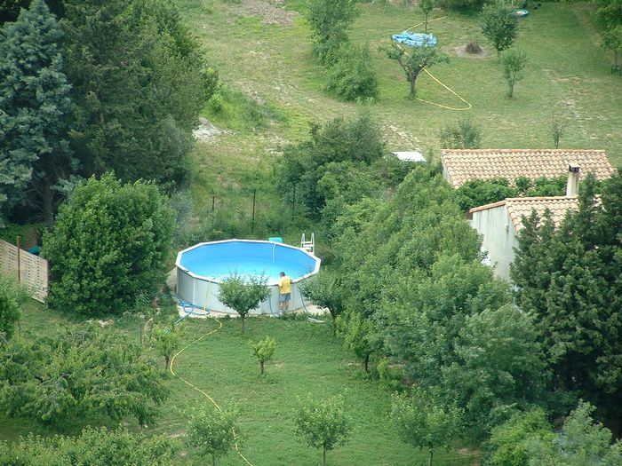 newvilleburb2.jpg, 6/1/2004, 125 kB