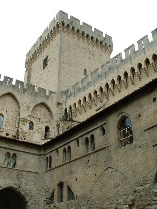 palaceinside2.jpg, 6/1/2004, 88 kB