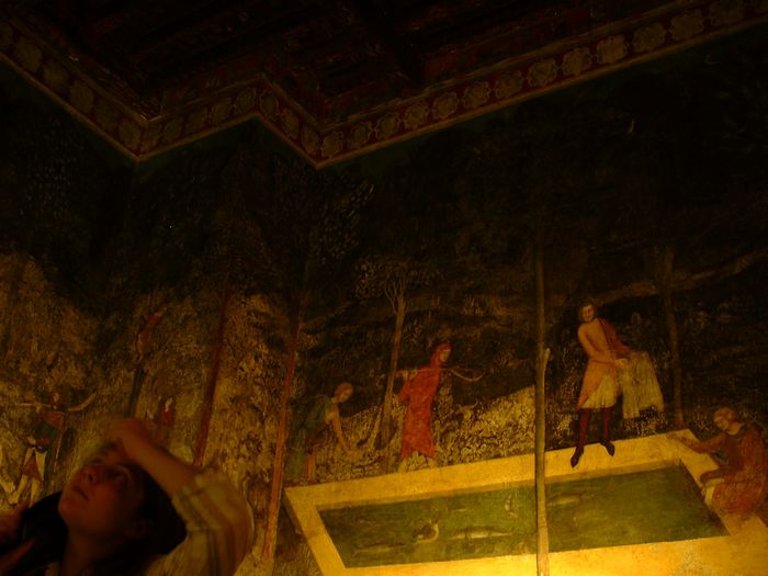 palaceinsidepaint3.jpg, 6/1/2004, 61 kB