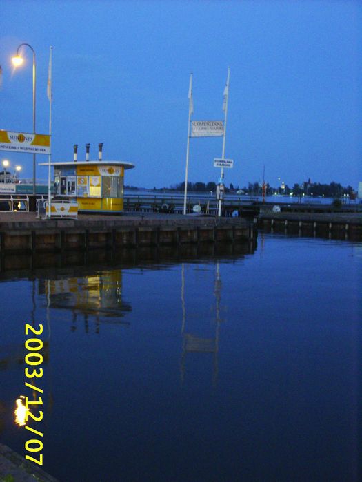 tn_S2010038.JPG, 7/30/2004, 47 kB