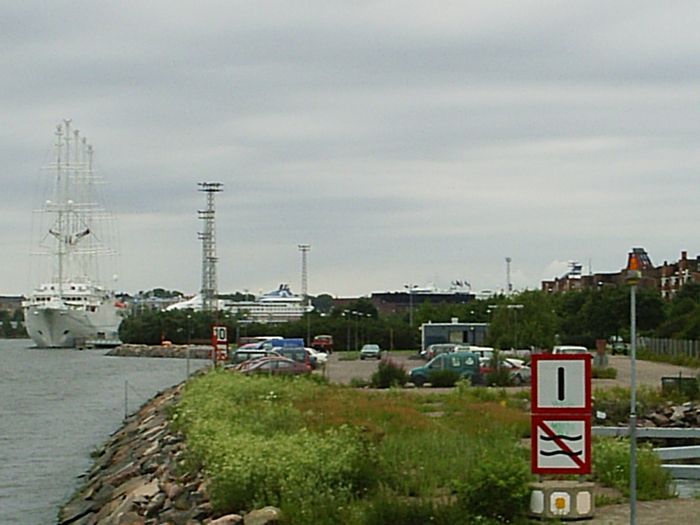 tn_S2010056.JPG, 7/30/2004, 56 kB