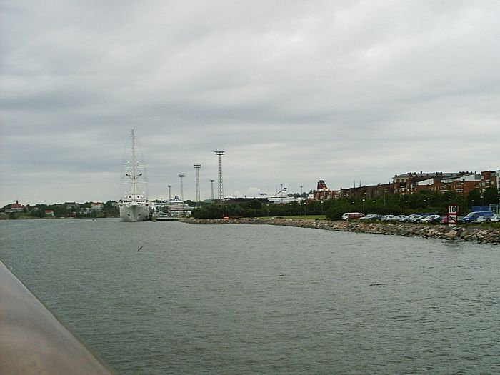 tn_S2010057.JPG, 7/30/2004, 53 kB