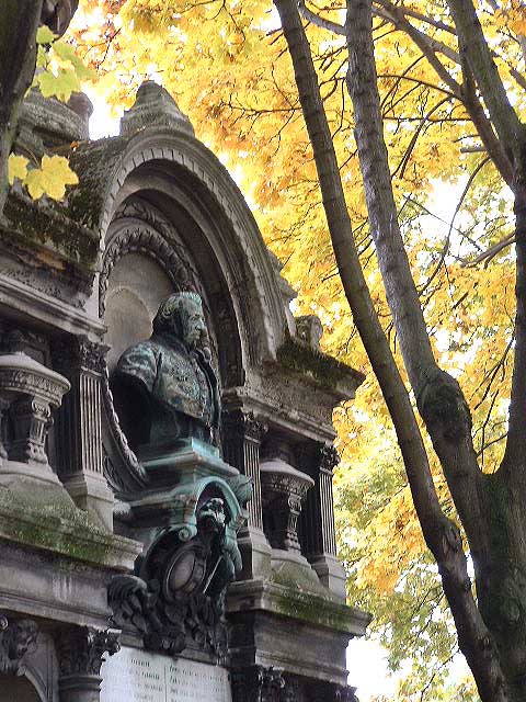 grave40.jpg, 11/17/2003, 113 kB