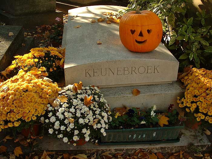 pumpkin2.jpg, 11/17/2003, 109 kB