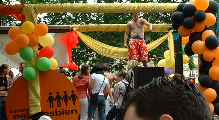 dancer.jpg, 6/26/2004, 91 kB