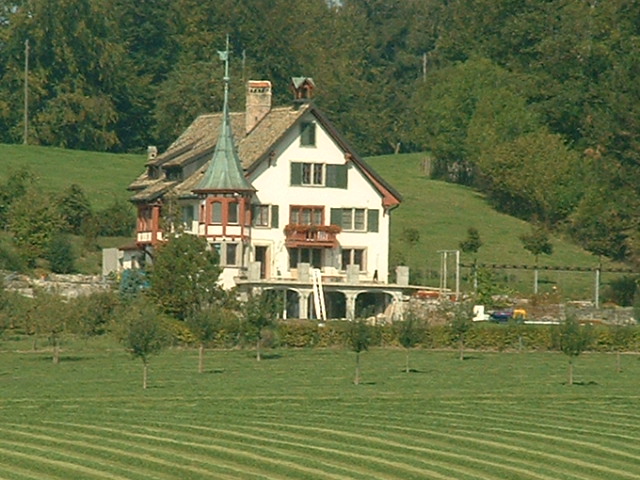 hikehouse.jpg, 9/30/2003, 128 kB