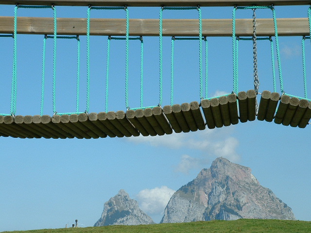stoosplayground2.jpg, 9/27/2003, 125 kB