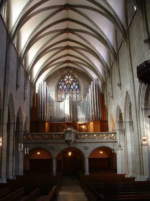 zurichfrau8.jpg, 9/28/2003, 118 kB