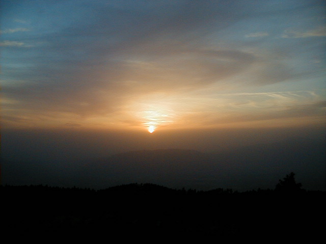 sunset 2.JPG, 49383 bytes, 1998/01/01