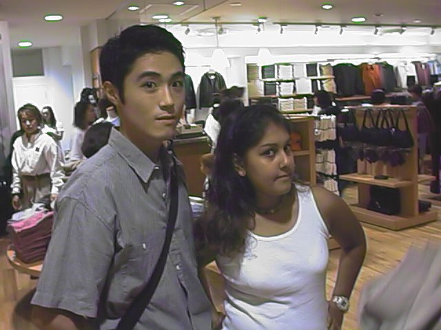 at the gap with isa and kiran.jpg, 60930 bytes, 9/24/1999