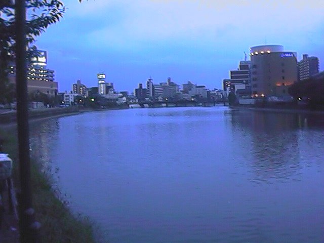 fukuoka skyline.jpg, 44970 bytes, 9/24/1999