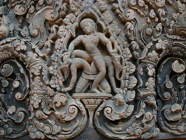 banteaysrei2.jpg, 63892 bytes, 1/6/2001